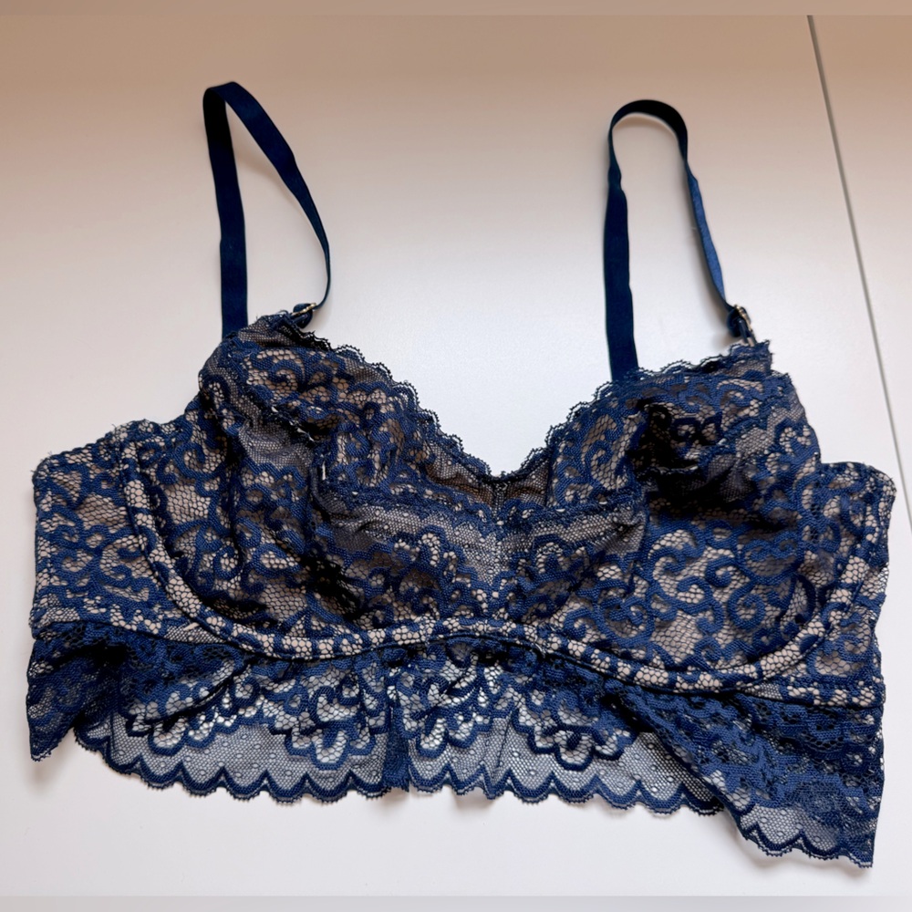 Dairy Fairy Ayla Lace Nursing and Handsfree pumping bra. Size 3/M - INK.